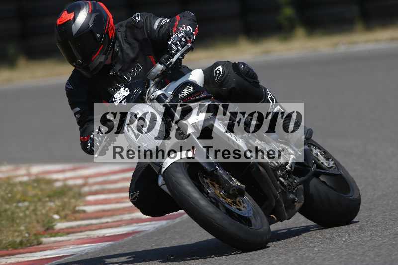 Archiv-2023/28 05.06.2023 Moto Club Anneau du Rhin/blanc-novice/25